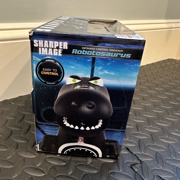 Robotosaurus Infrared Control Dinosaur Action Toy Robot - Picture 2 of 9